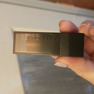 Huda Beauty NEW Shade Hustla